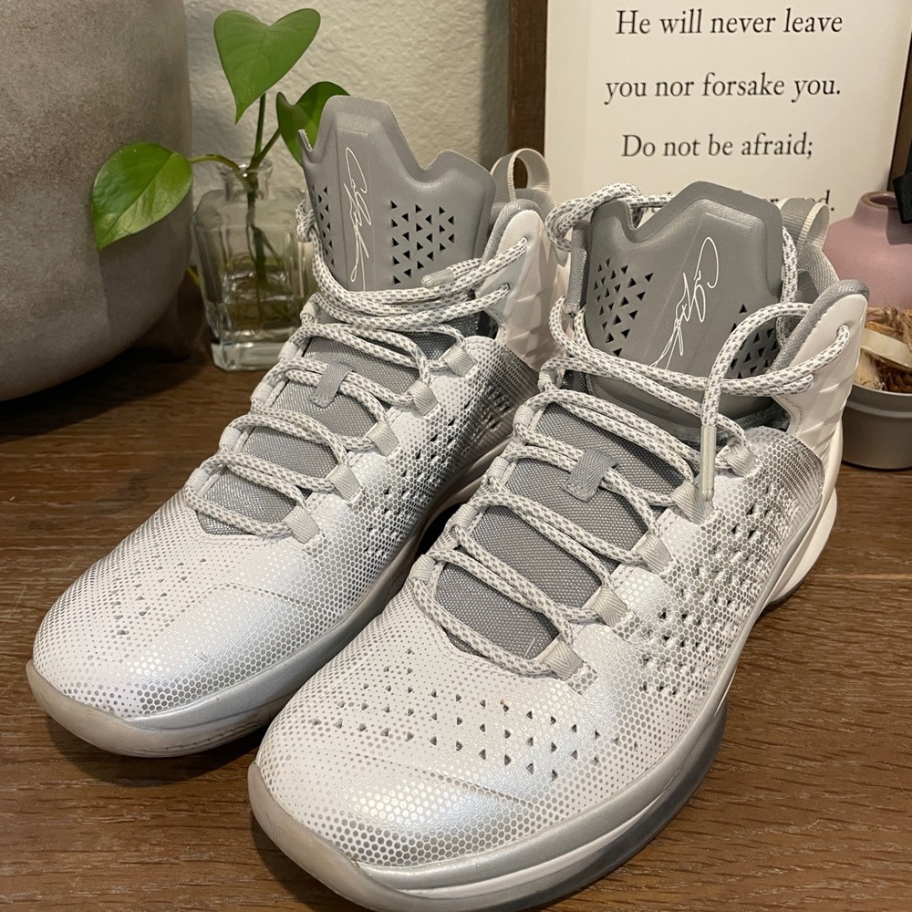 Jordan 11 used (worn 3 times) men’s 8.5 30th